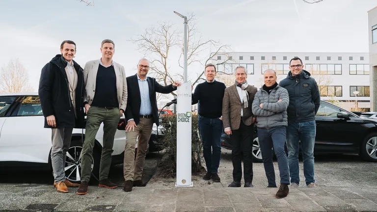 Het eerste laadpalenplein in Naarden, in samenwerking met Greenchoice